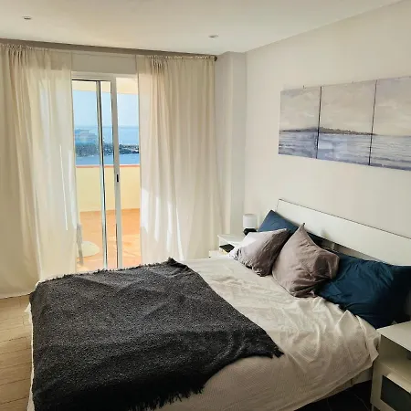 Oceanview Caleta شقة